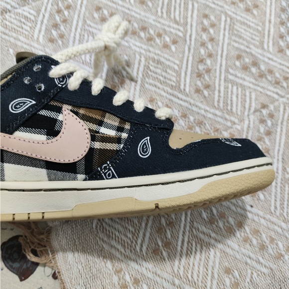 Nike SB Dunk Bandana Pattern Plaid Panel Sneakers - Picture 6 of 12